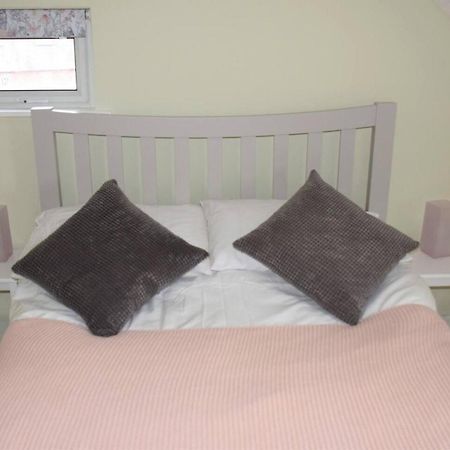 Charming 3-Bed Apartment In Talgarth Powys Brecon Exterior foto