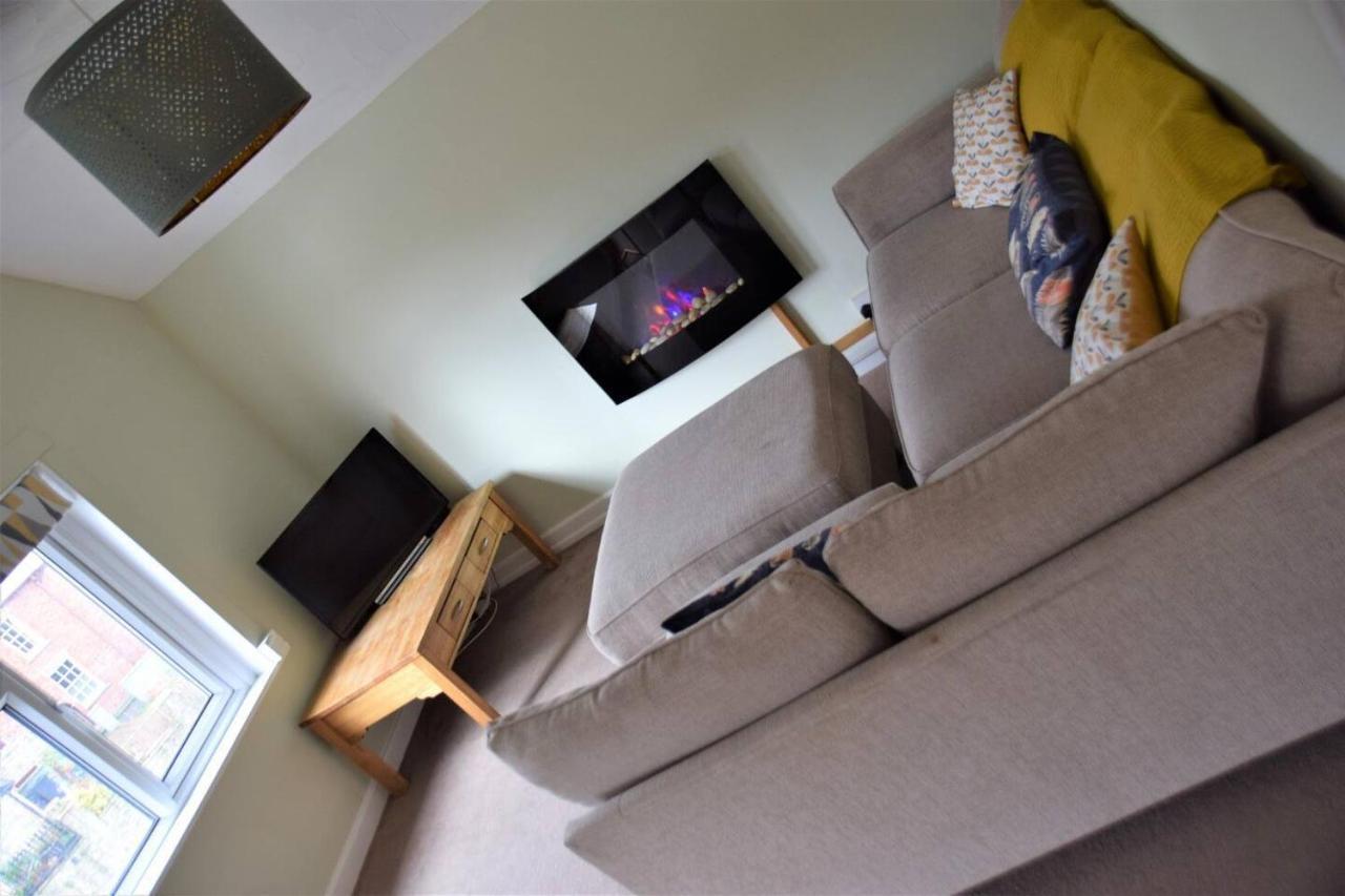 Charming 3-Bed Apartment In Talgarth Powys Brecon Exterior foto
