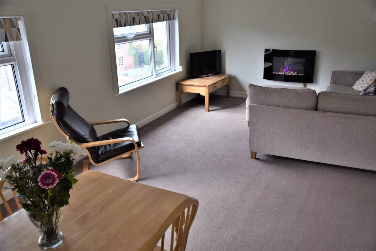 Charming 3-Bed Apartment In Talgarth Powys Brecon Exterior foto